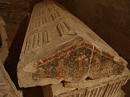 62 Monasterio de Palazuelos capilla de Santa Ines sarcofago ni