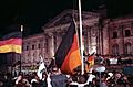 Bundesarchiv Bild 183-1990-1003-400, Berlin, deutsche Vereinigung, vor dem Reichstag