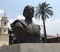 Archivo:Busto Campo Elías Plaza Montalbán