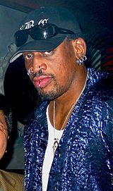 Archivo:Dennis Rodman, 2001