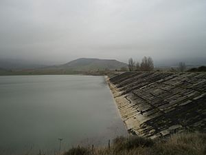 Archivo:Embalse de Zolina (Aranguren)