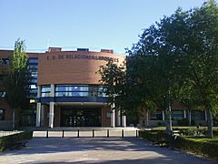 Entrada Facultad de Relaciones Laborales de la Universidad de Castilla-La Mancha en Albacete