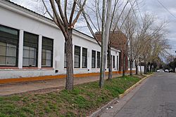 Escuela N° 15 Juan Bautista Alberdi, El Talar, Buenos Aires (fachada).JPG