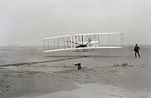 Archivo:First flight2