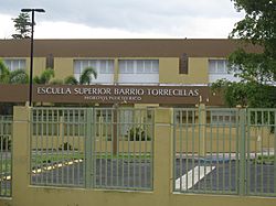 High school in Torrecillas, Morovis, Puerto Rico.jpg
