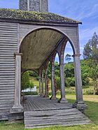 Archivo:Iglesia-quinchao-costado