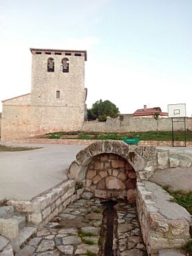Iglesia de San Cosme y San Damián Medinillla de la Dehesa (Burgos).jpg