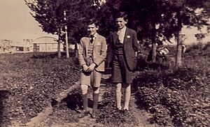 Archivo:Ismael and David Viñas