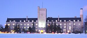 Archivo:Johnston Hall winter