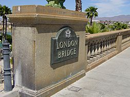 Archivo:London Bridge Havasu Sign