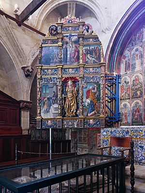 Archivo:Los retablos de la Capilla de Santa Bárbara, Catedral Vieja de Salamanca