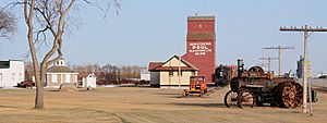 Archivo:North Battleford SK - grain elevator