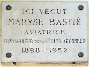 Archivo:Paris Maryse Bastié122