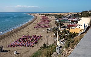 Archivo:Playa del ingles beach J