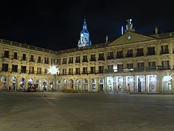 Archivo:Plaza Nueva - Vitoria 1