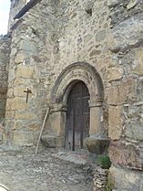 Puerta de la iglesia de Armejún