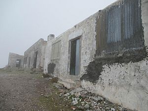 Archivo:Restos antiguo poblado Estrella