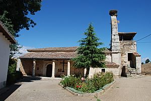 Archivo:Riosmenudos de la Peña Church of San Miguel 001