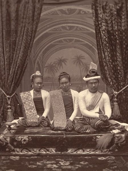Thibaw Min 1885 crop