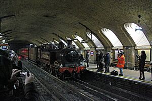Archivo:Underground Pioneer at Baker Street - geograph.org.uk - 3305255