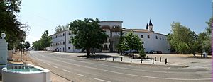Archivo:Vista panorámica del Santuario de Nuestra Señora de Cortes (Alcaraz- Albacete)