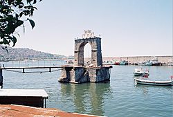 Archivo:Zonguldak TTK limanı