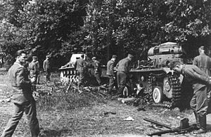 Archivo:643 Damaged German Tanks during Battle of France. (51155169736)