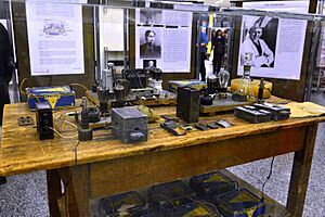Archivo:75th Anniversary Discovery of Nuclear Fission (01311665) (11049703086)