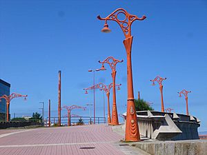 Archivo:A Coruña - Paseo Marítimo 2