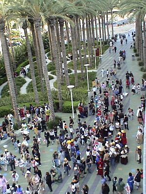 Archivo:AnimeExpo2004 Roof Shot
