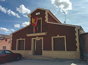 Archivo:Ayuntamiento de Moraleja de Matacabras