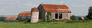 Archivo:Barn Pano(9467)-Relic38