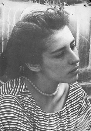 Archivo:Beatriz Doumerc de Barnes