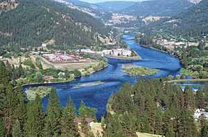 Archivo:Clearwater River in Ahsahka, Idaho