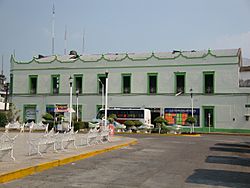 Archivo:Comalcalco.Edificio