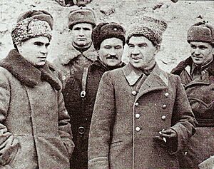 Archivo:Cuikov al quartier generale della 62.Armata