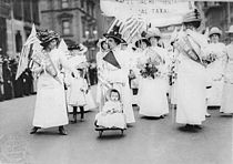 Archivo:Feminist Suffrage Parade in New York City, 1912