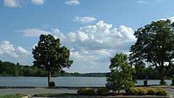 Hanson - Wampatuck Pond.JPG