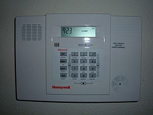 Archivo:Honeywell home alarm