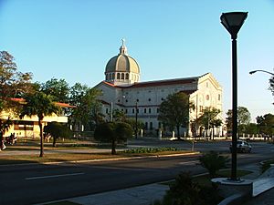 Archivo:Iglesia en Miramar