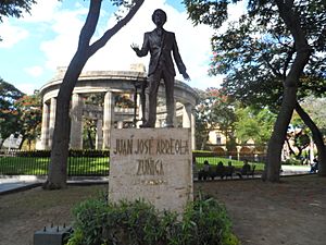 Archivo:Juan José Arreola (Estatua)