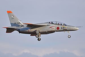 Kawasaki T-4 ‘26-5691 691’ (47075541974).jpg