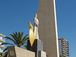 Archivo:Monumento a Jaime I en Salou