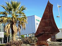 Archivo:Pontevedra Capital Escultura Barco Velero