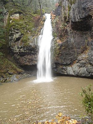 Archivo:Potem falls