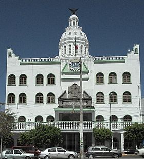 Presidencia Municipal El Salto Jalisco.JPG