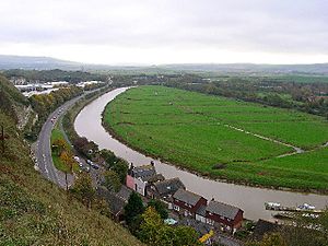River Ouse heading south, Lewes - geograph.org.uk - 77741.jpg