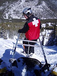 Archivo:Ski Patroller