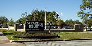 Archivo:StrakeJesuitCut