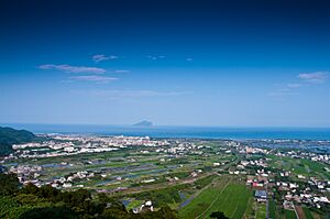 Archivo:Yilan Plain 2011-05-11